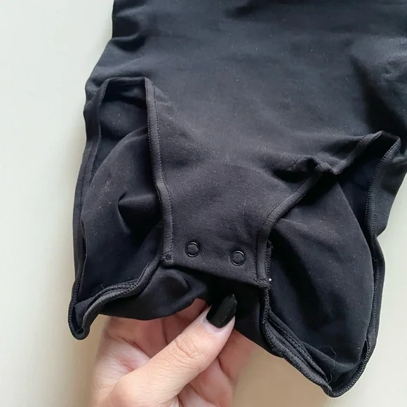 SKIMS NEW Black Sculpting Bodysuit!! - Picture 16 of 16